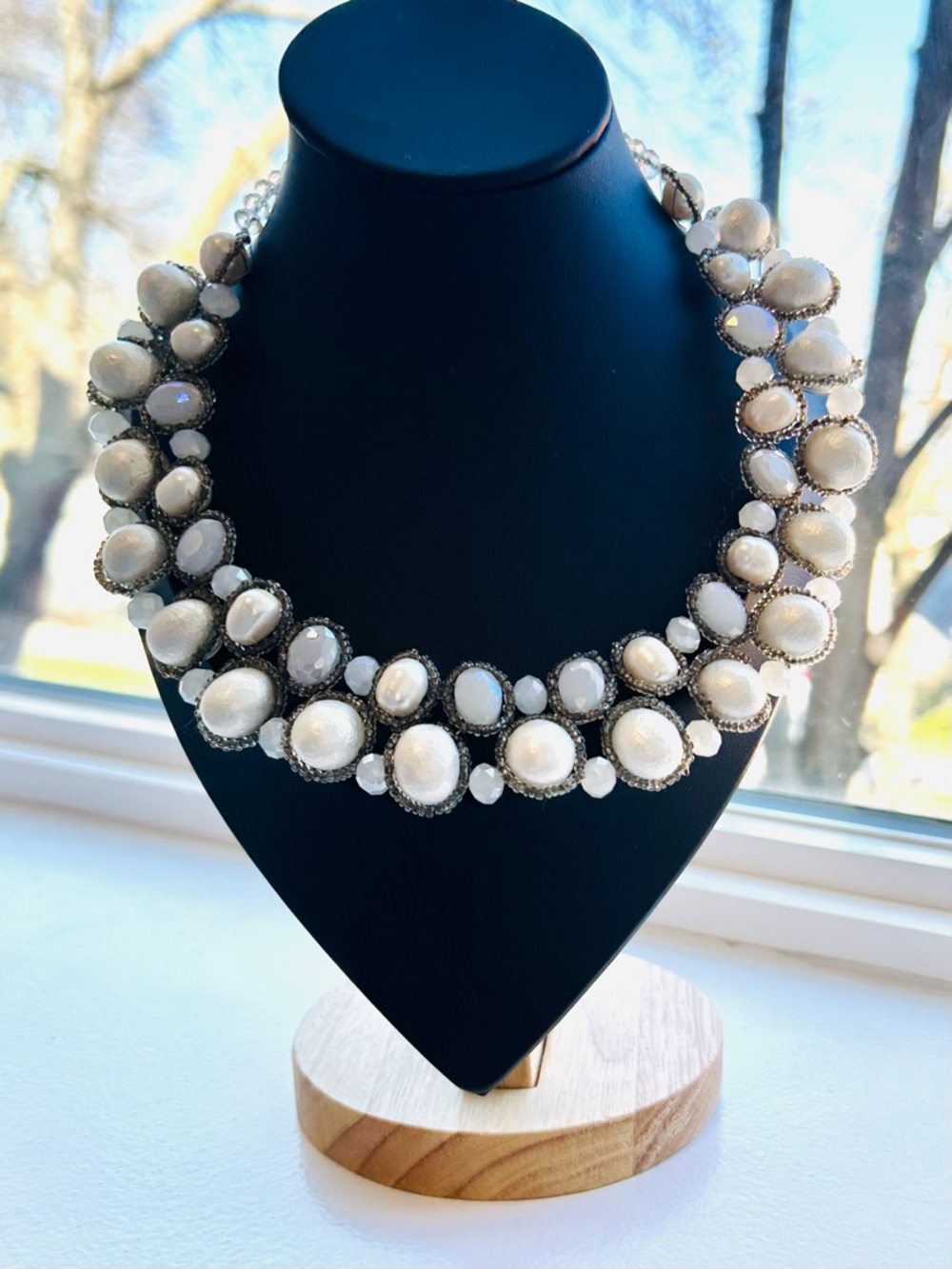 Knock-Out~Nakamol Chicago Beaded Pearl And Crystal Statement Collar Necklace
